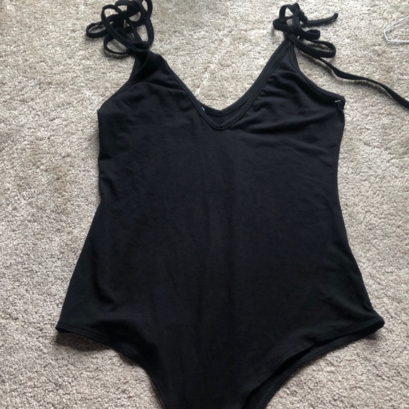 🌟nwot Reformation Kara Black Bodysuit s l - Picture 4 of 7